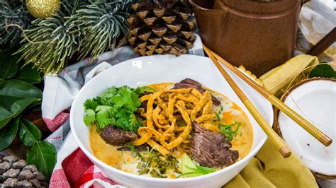  Khao Soi: Món Curry Bò Tươi Ngon Ngọt Hấp Dẫn Với Vị Chuẩn Xác Của Miền Bắc Thái Lan!